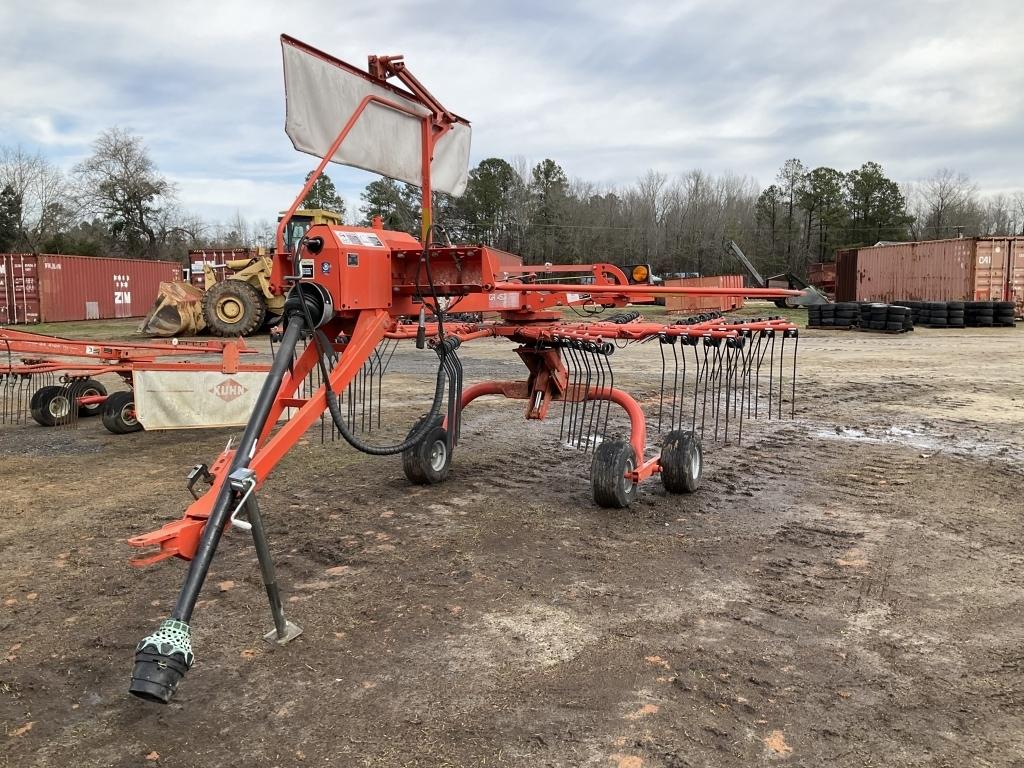 (235)KUHN GA4521GTH HAY RAKE