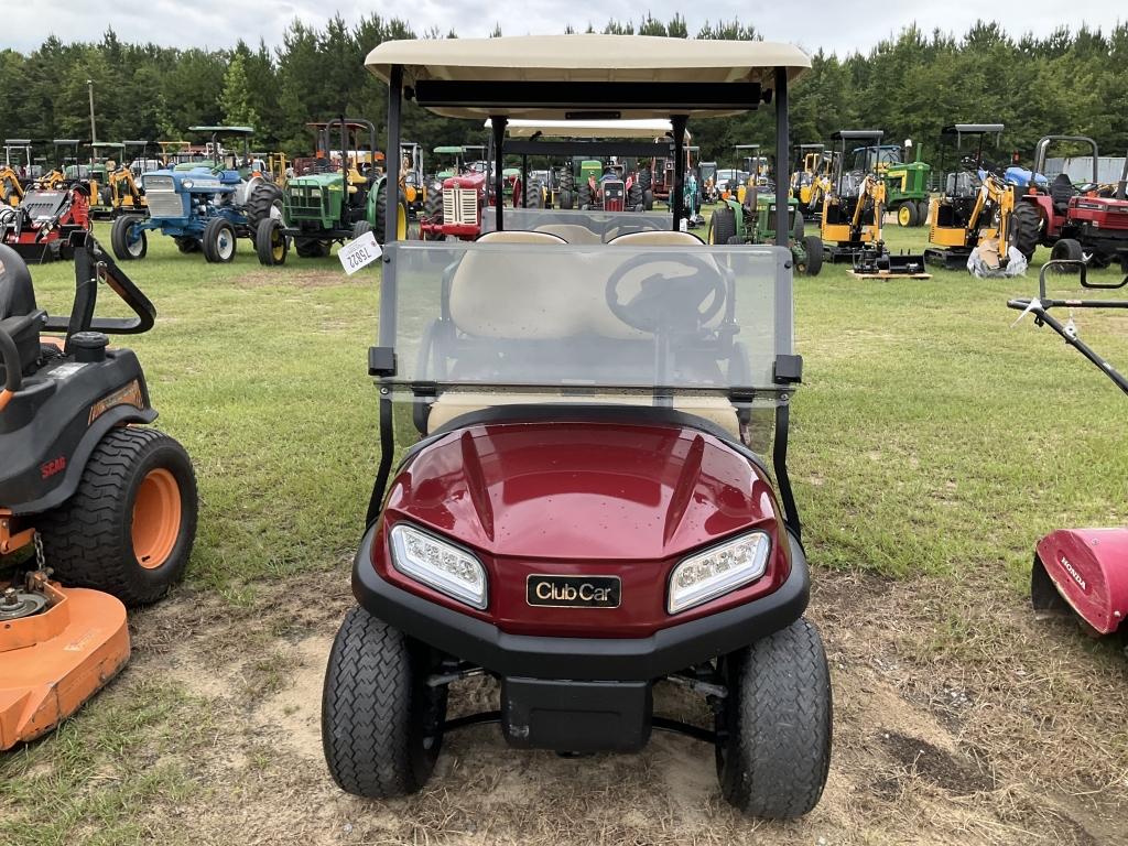 (12)2013 CLUB CAR GAS GOLF CART