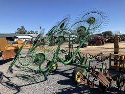 (688)JD 702 8 WHEEL DOUBLE HAY RAKE