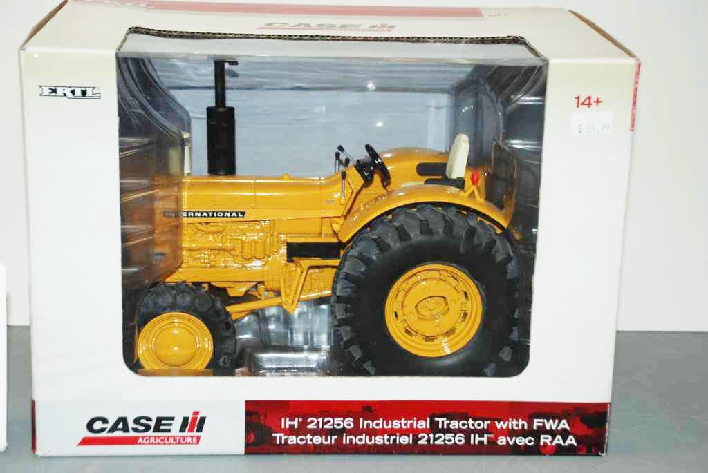 Case IH 21256 Industrial Tractor with FWA - Ertl