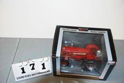 IH Farmall W450D Diesel WF Tractor - SpecCast - Classic Series