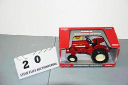 IH 350 Utility Tractor - Ertl