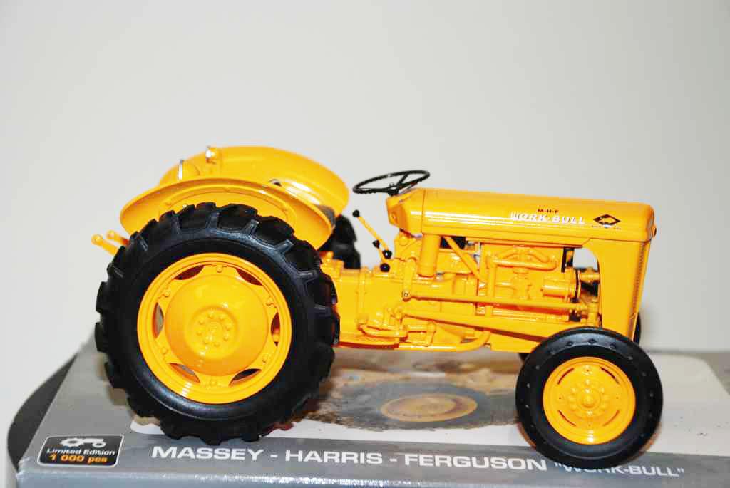 Massey-Harris-Ferguson "Work-Bull" - Universal Hobbies