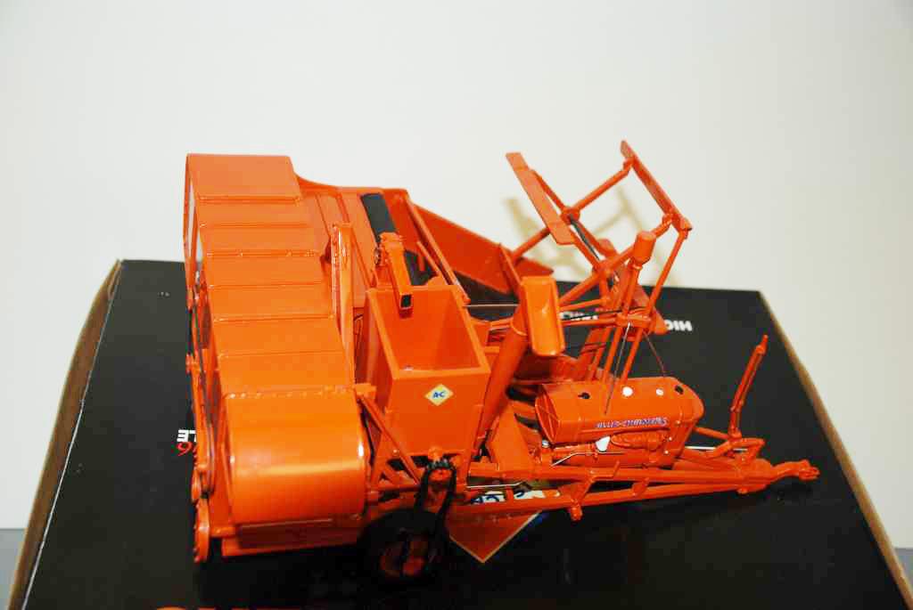 Allis Chalmers Model "60" All-Crop Harvester - SpecCast - Classic Series