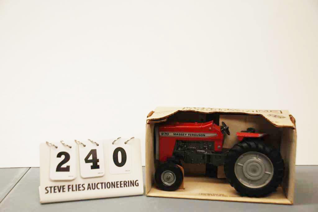 Massey Ferguson 270 WF Tractor - Ertl