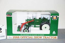Oliver 770 WF Tractor w/New Idea 504 Loader - Highly Detailed