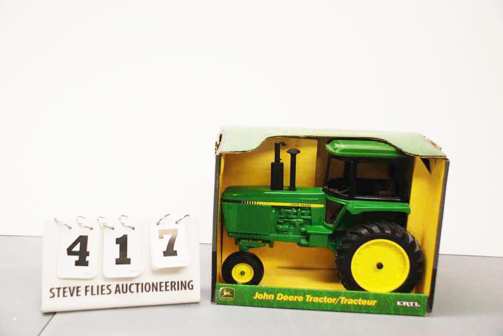 John Deere WF Tractor with Cab - Ertl