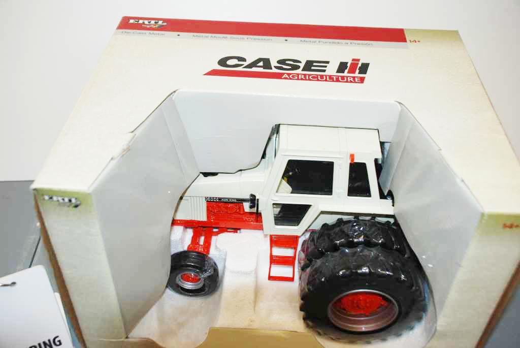 Case 1370 Tractor - Dealer Edition - Ertl