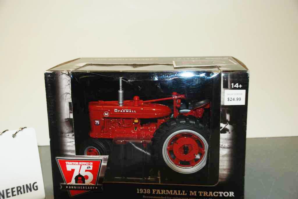 Case IH 1938 Farmall M Tractor