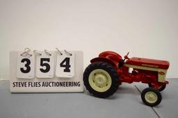 IH 240 1958 - Ertl 1/16 Scale (Repaint, No Box)