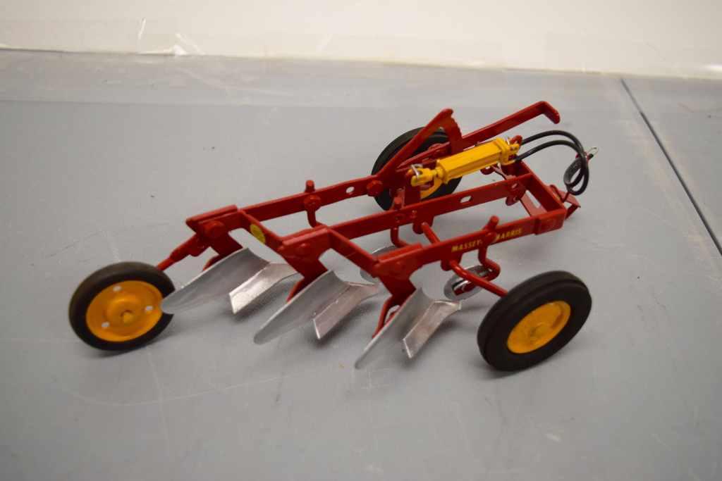 Massey-Harris 3-Bottom Plow 2007 Custom - 1/16 Scale (No Box)