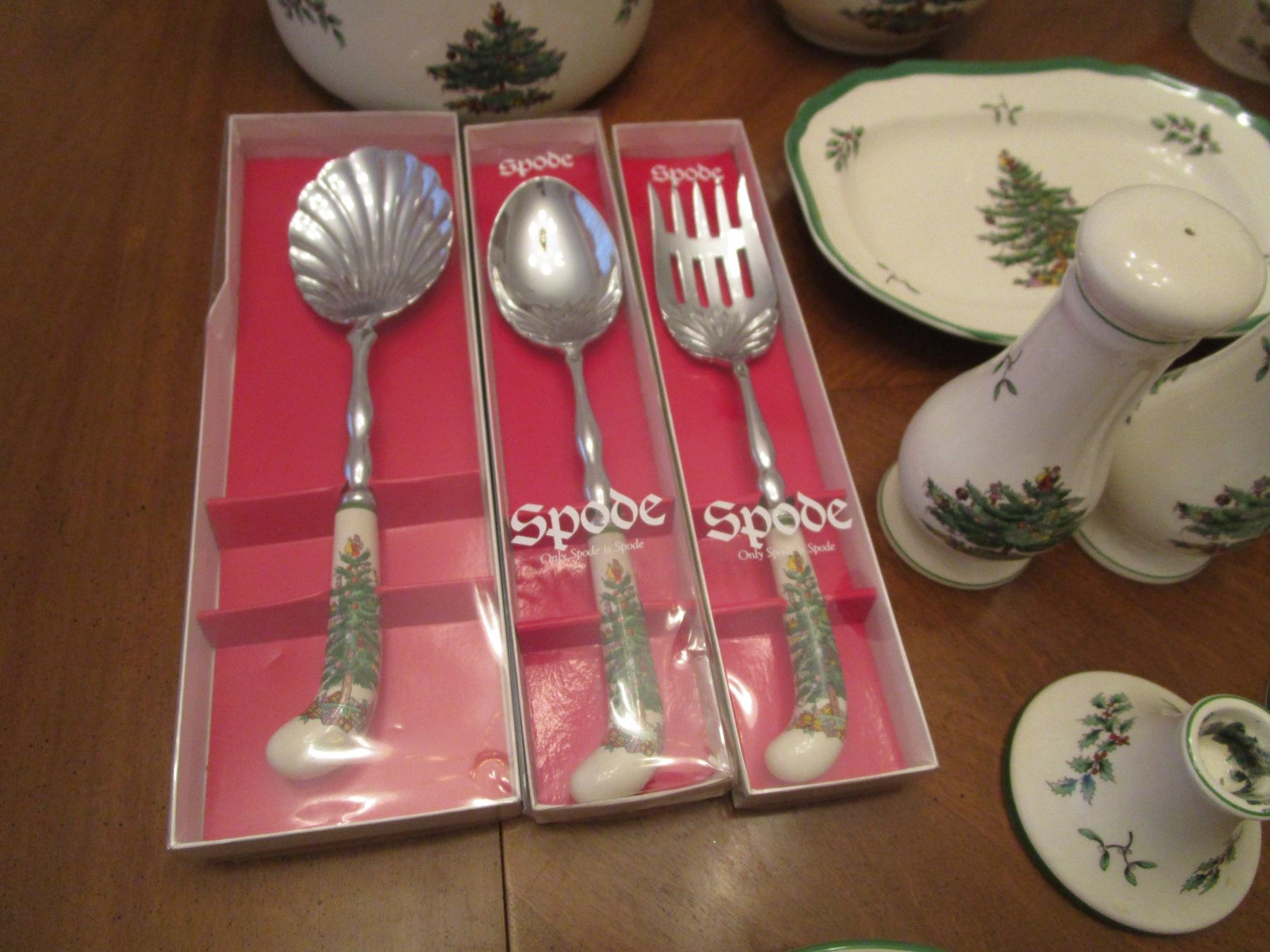 Lot of Spode Christmas Tree Serving Pieces