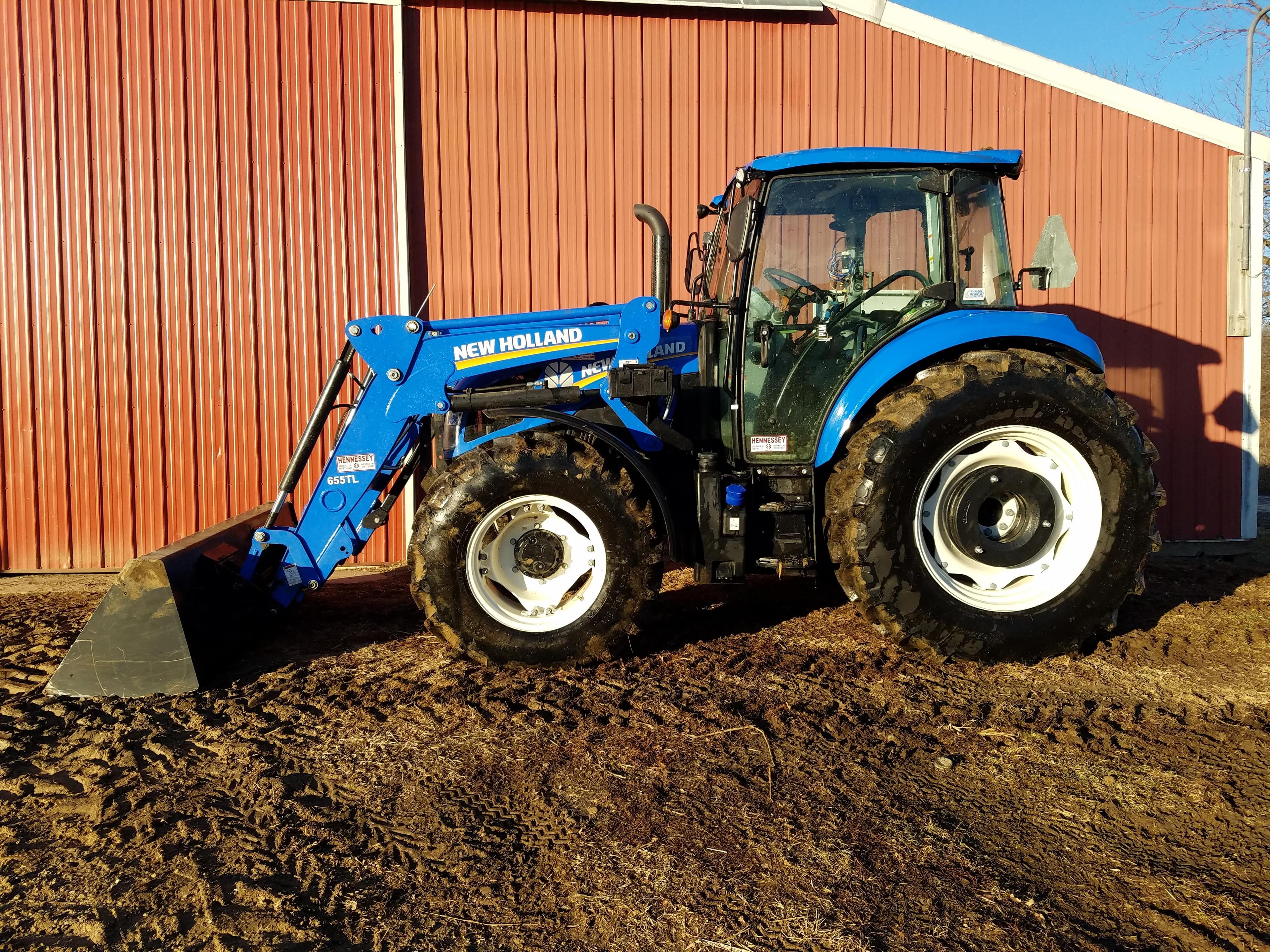 2017 New Holland T4.100 MFWD Tractor w/ New Holland 655TL Loader 7’ Bucket