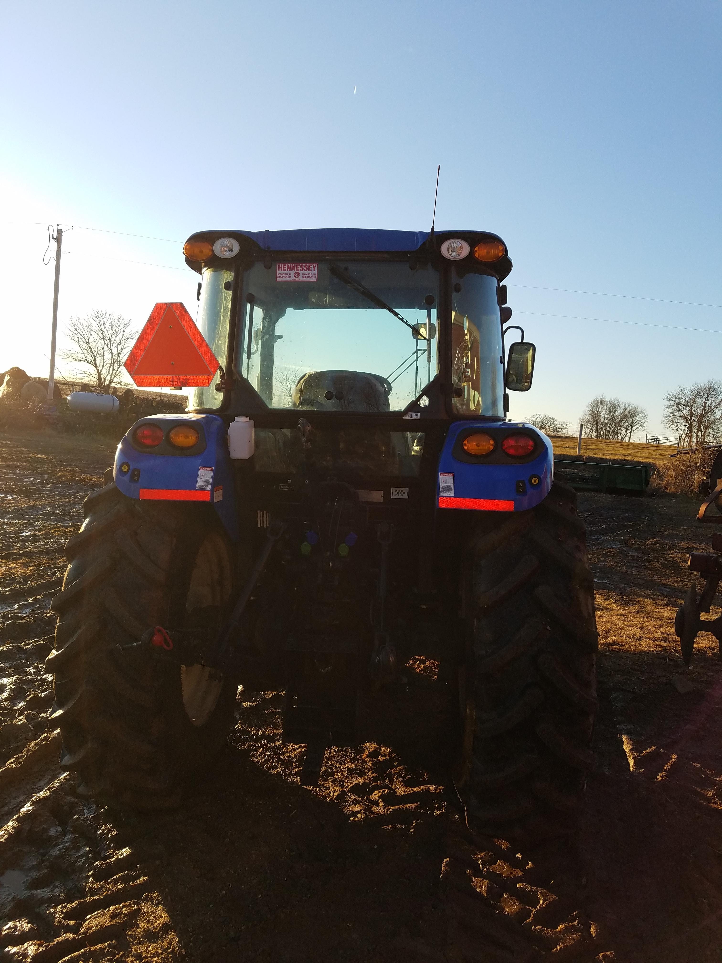 2017 New Holland T4.100 MFWD Tractor w/ New Holland 655TL Loader 7’ Bucket