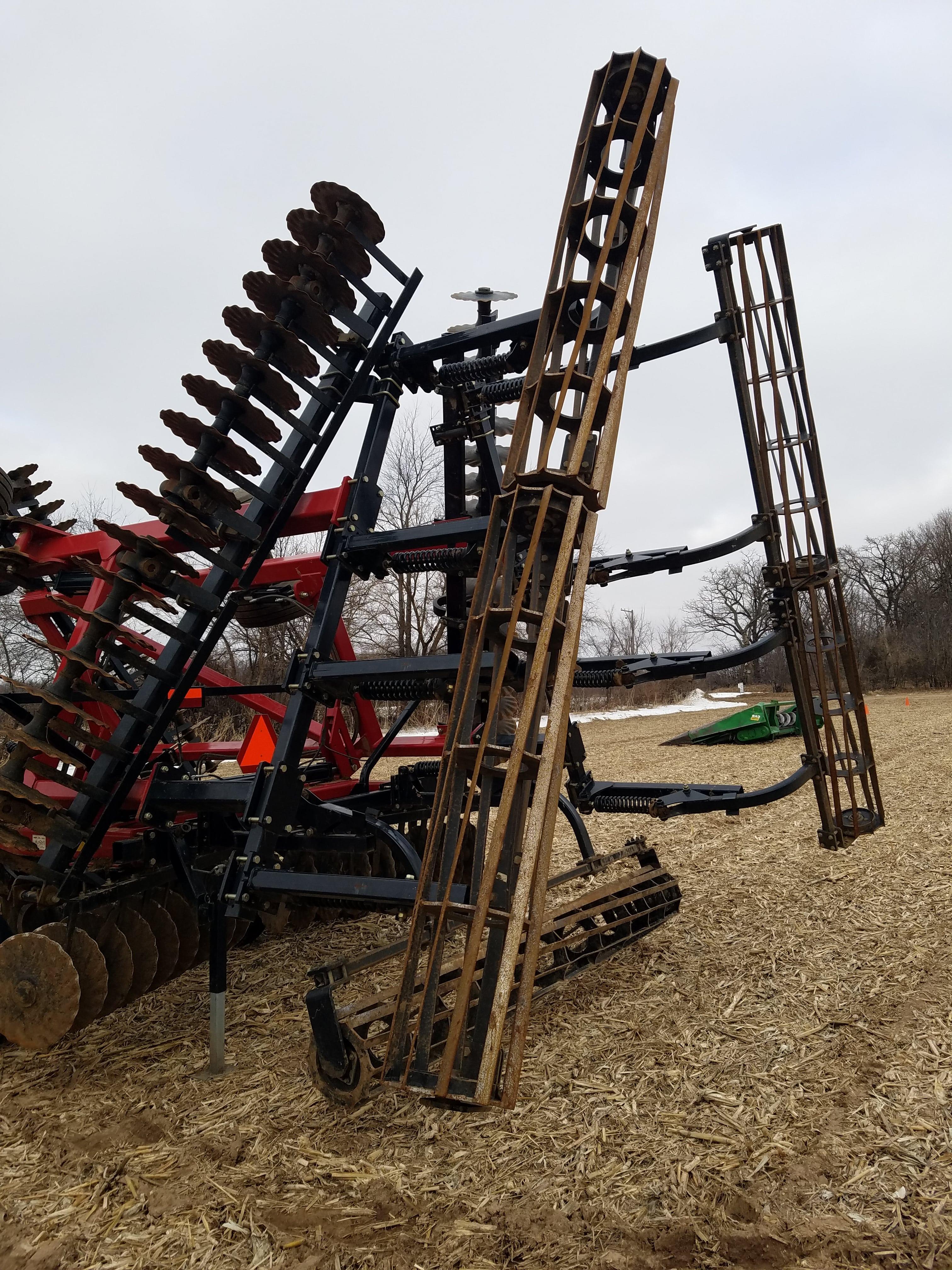 2017 Case IH 330 Turbo True-Tandem 30’ Disc