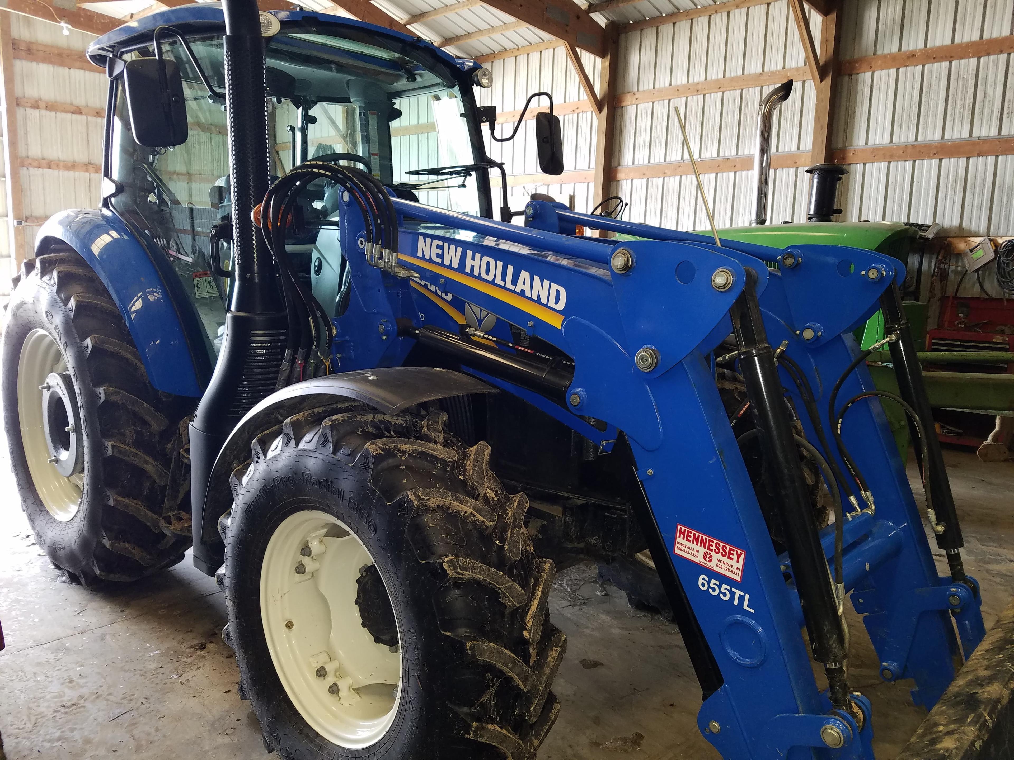 2017 New Holland T4.100 MFWD Tractor w/ New Holland 655TL Loader 7’ Bucket