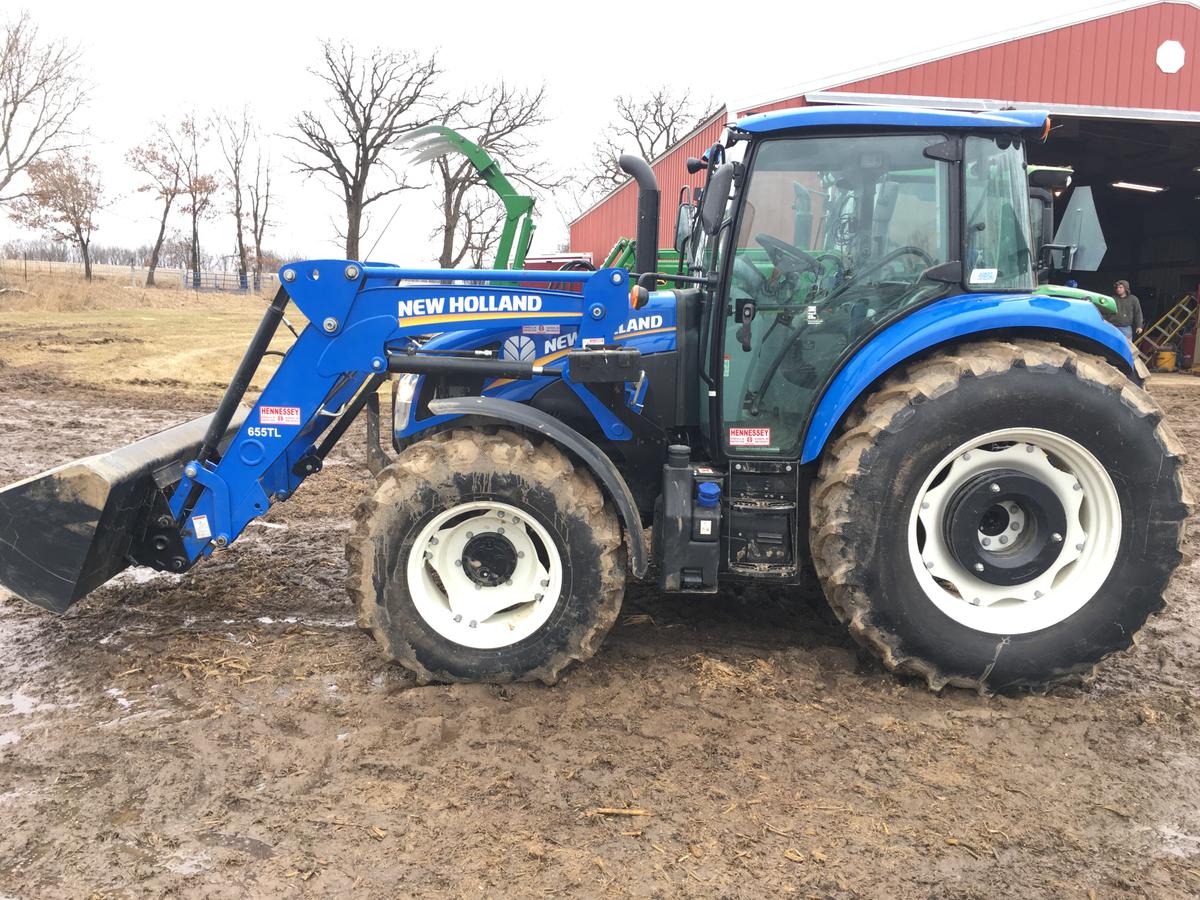 2017 New Holland T4.100 MFWD Tractor w/ New Holland 655TL Loader 7’ Bucket