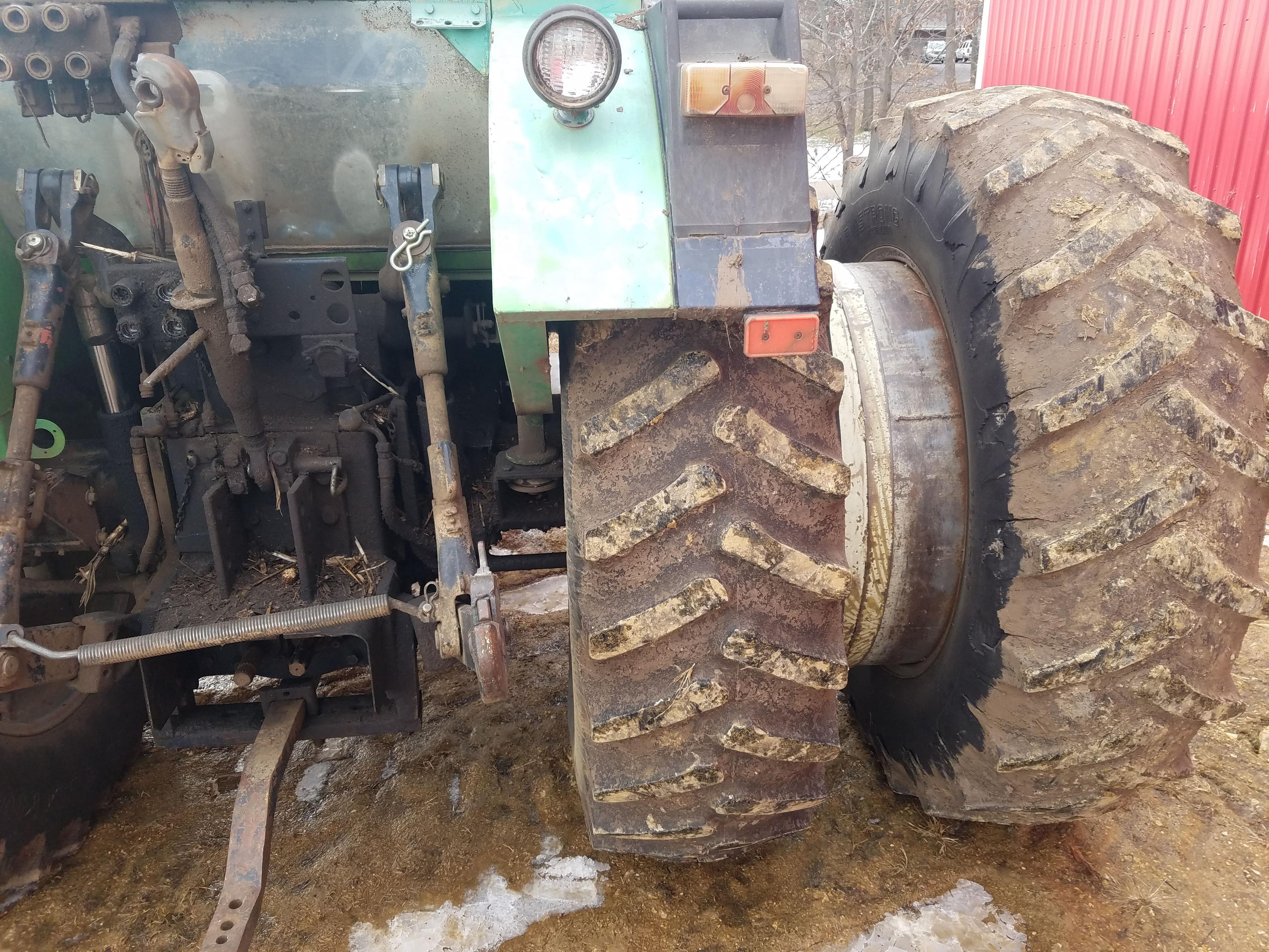 Duetz DX 120 MFWD Tractor w/Duetz Allis 475 Loader