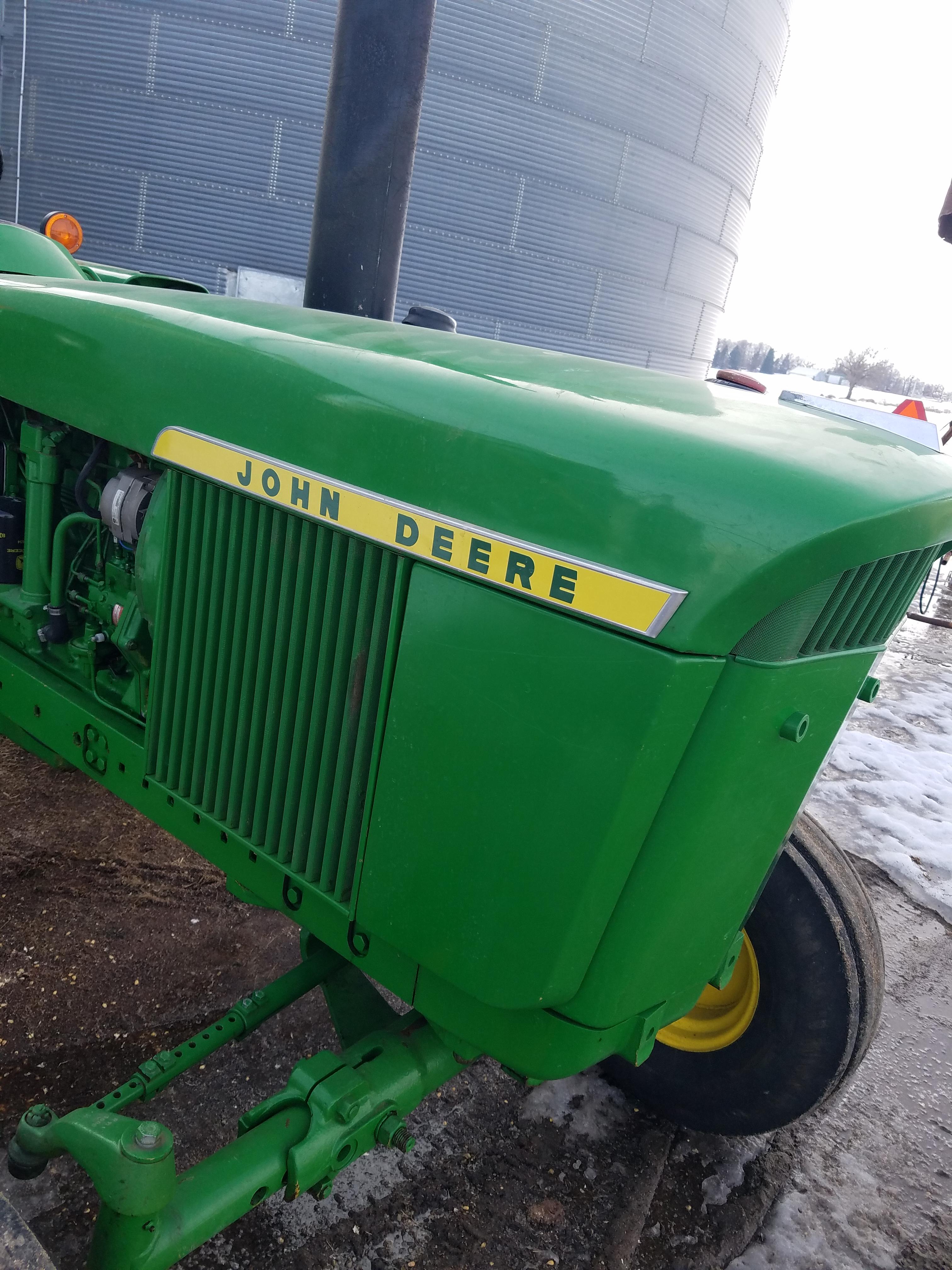 John Deere 4320 Diesel Tractor, Wide Front