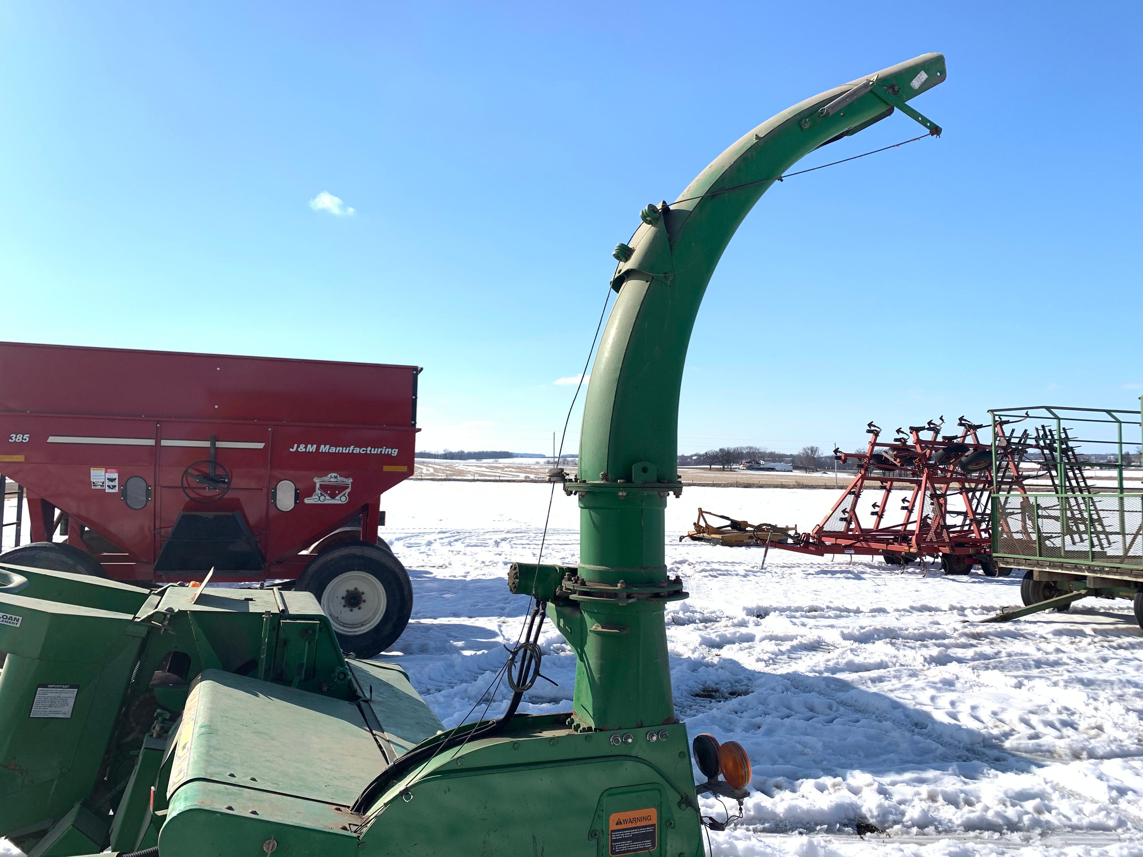 John Deere 3970 Forage Chopper w/ 3 Yr. Old 2 Row Narrow Corn Head