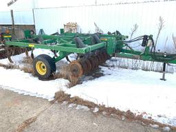 John Deere 714, 9 Shank, 14' Chisel Plow