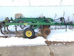 John Deere 714, 9 Shank, 14' Chisel Plow