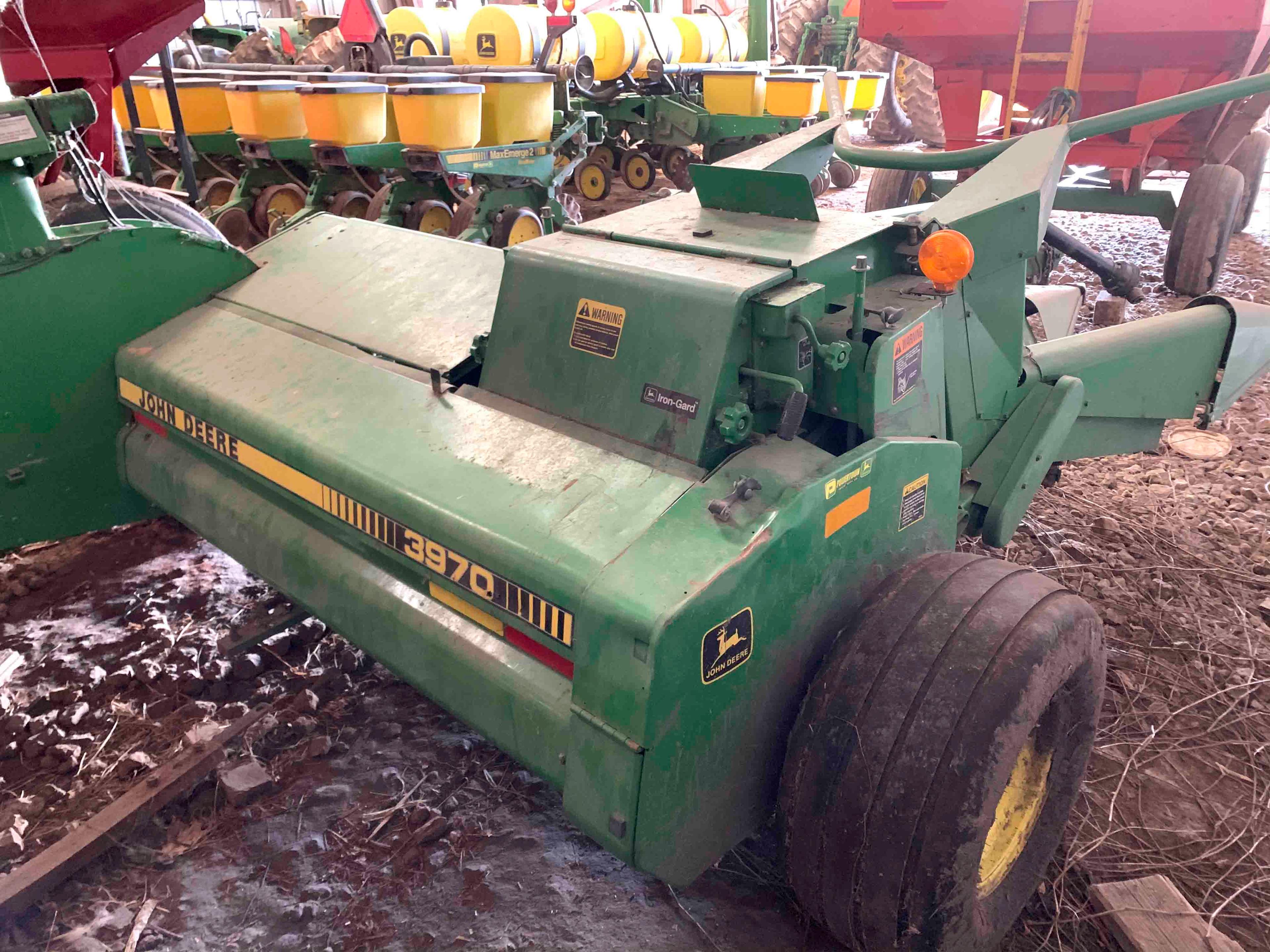 John Deere 3970 Forage Chopper w/ 3 Yr. Old 2 Row Narrow Corn Head