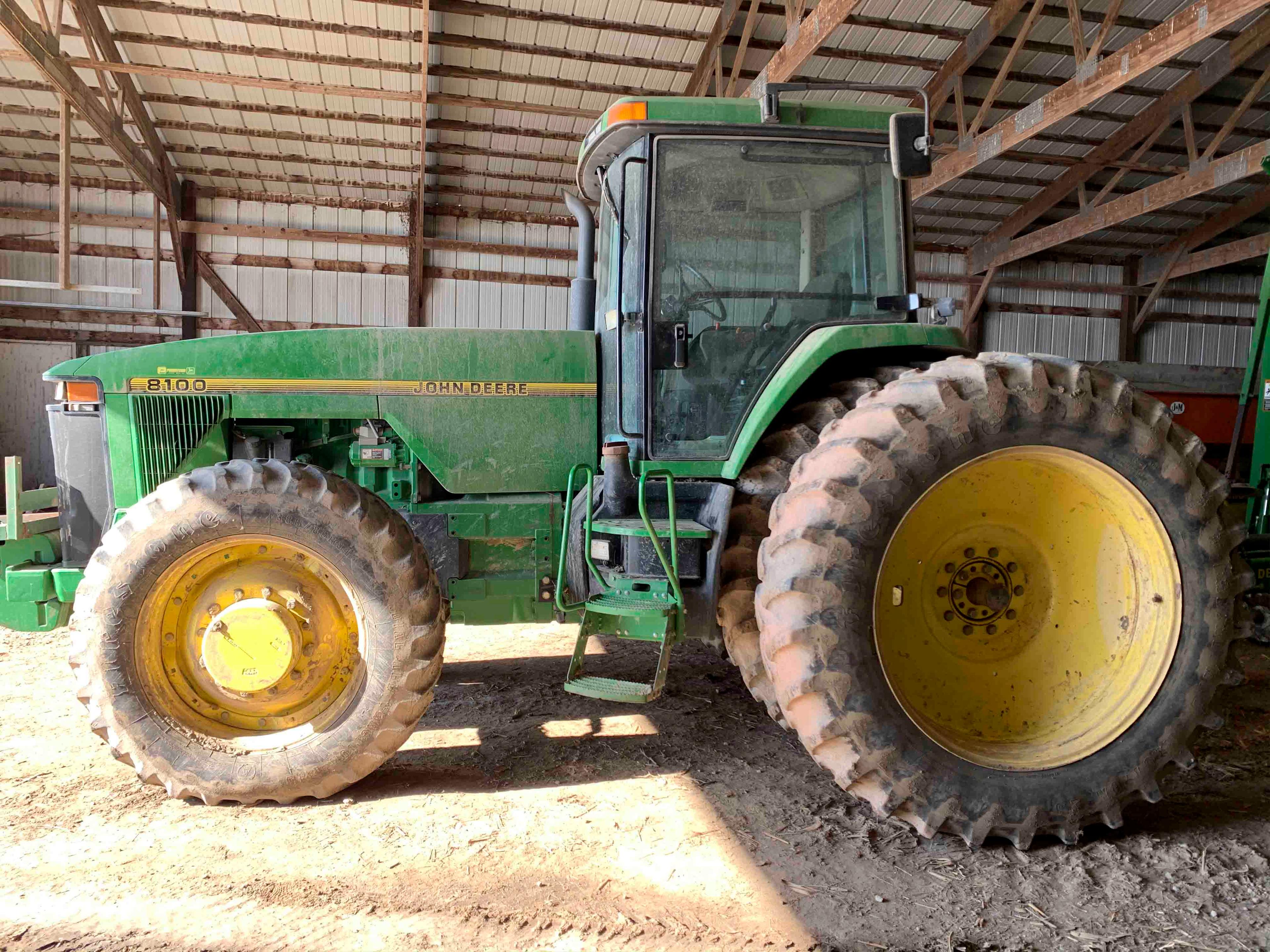 John Deere 8100 MFWD Tractor