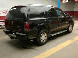 2002 Cadillac Escalade AWD LOW MILES!!