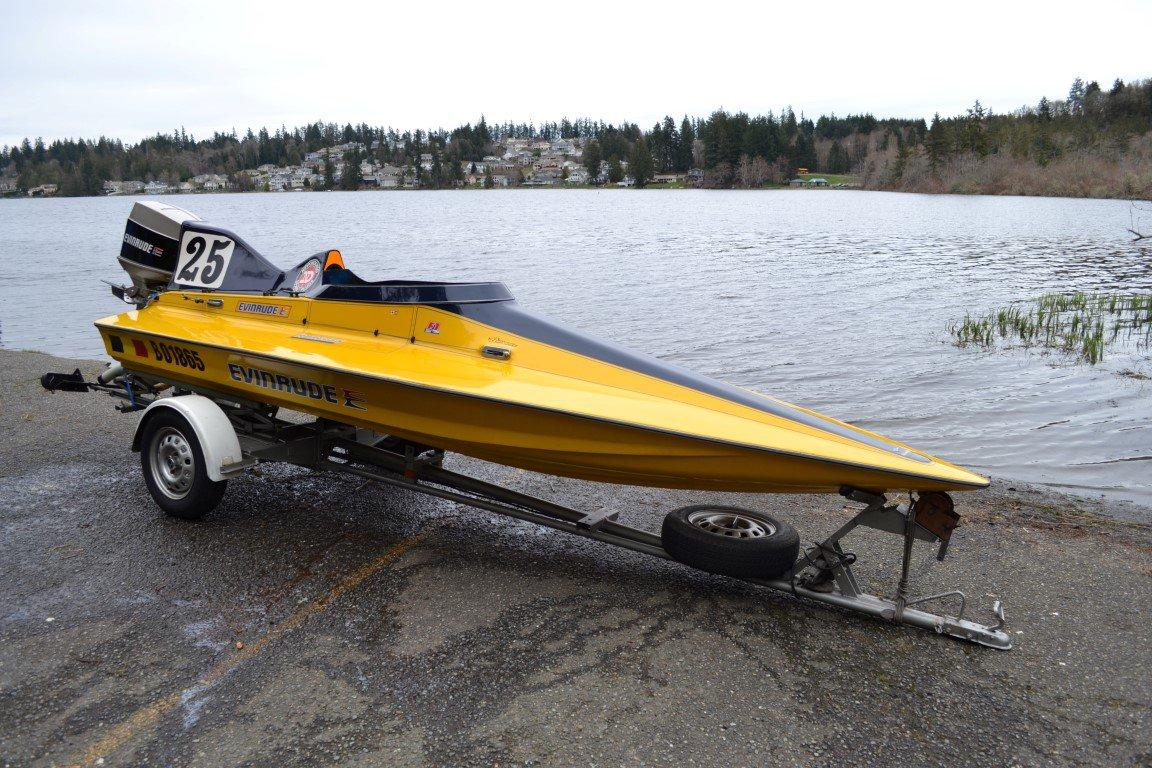 1974 Evinrude Monohull Speed Boat