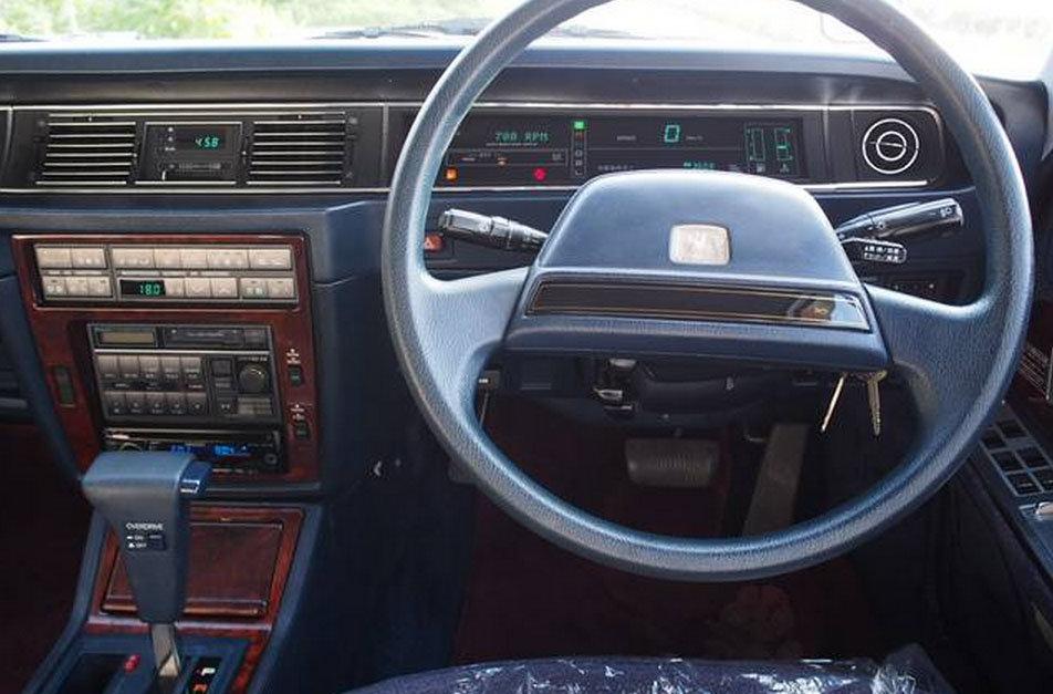 1990 Toyota Century VG40