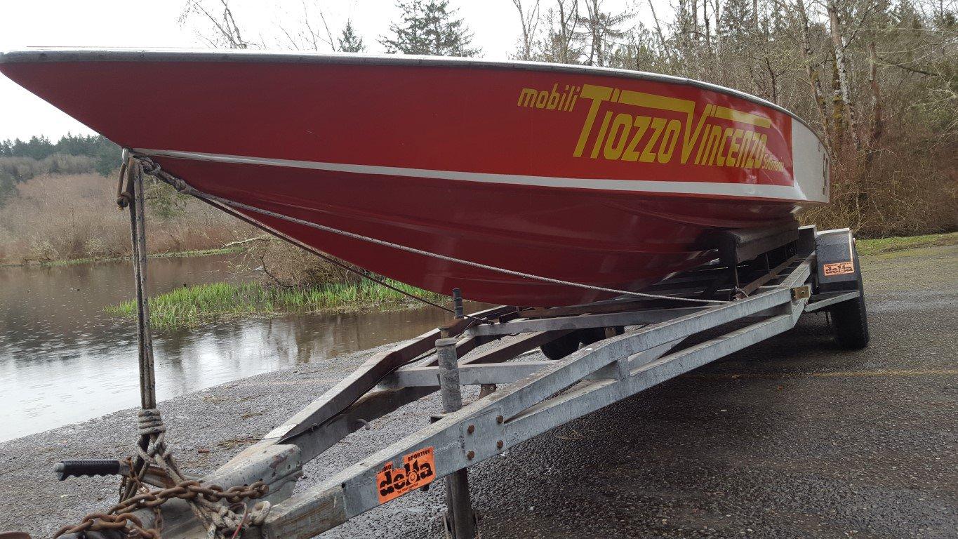 1984 Tiozzo BPM Monohull Speedboat