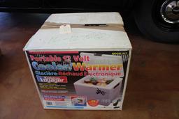 Portable 12 Volt Cooler/Warmer NO RESERVE