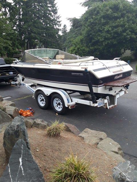 1982 Century Arabian Ski Boat w/Trailer & Skis NO RESERVE