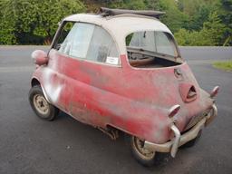 1957 BMW Isetta 300 Sliding Window MotoCoupe “Deluxe” NO RESERVE