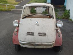 1957 BMW Isetta 300 Sliding Window MotoCoupe “Deluxe” NO RESERVE