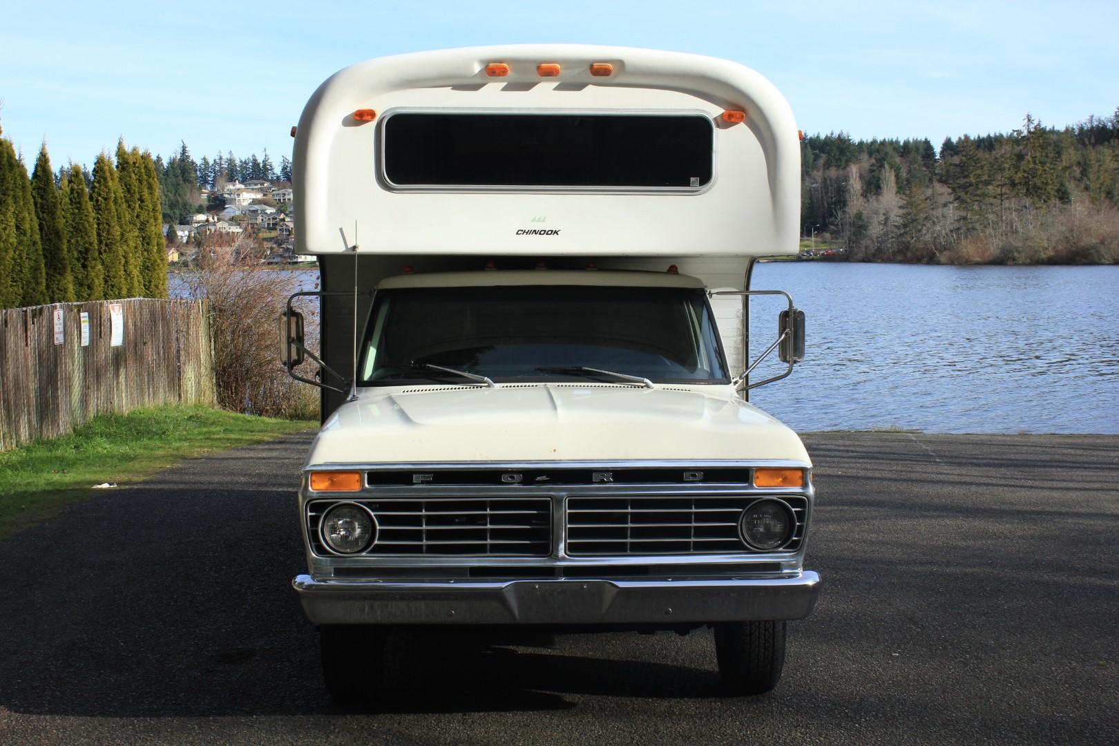 1975 Ford Chinook Camper NO RESERVE