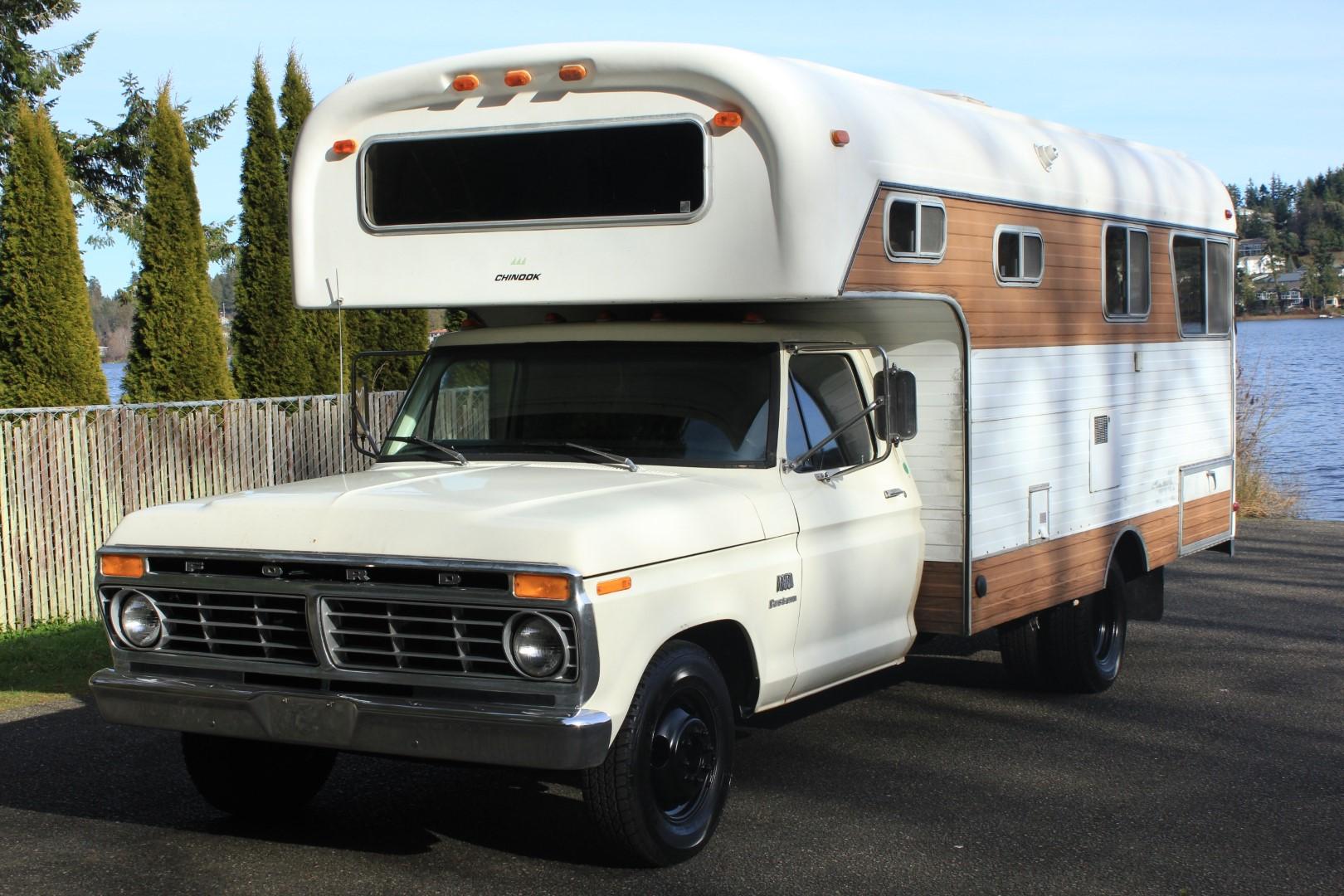 1975 Ford Chinook Camper NO RESERVE