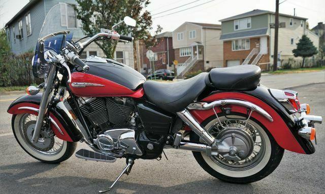 2000 Honda VT1100C3