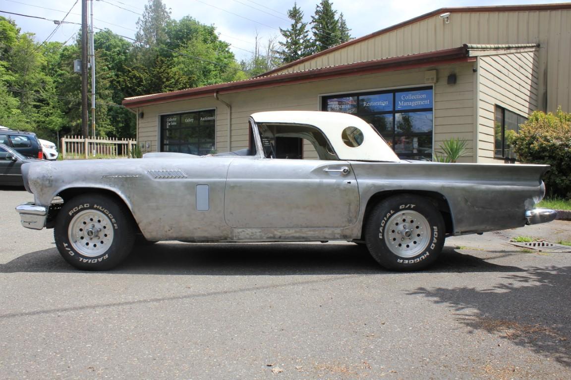 1957 Ford Thunderbird Roadster