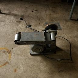 Central Machinery 4”x36” Belt and 6” Disc Sander – VOLTS: 115 Cycles:60 NO RESERVE