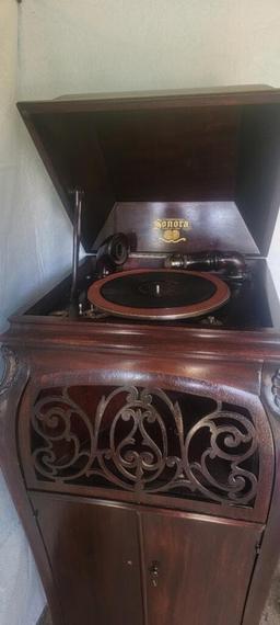 1916 Sonora Phonograph