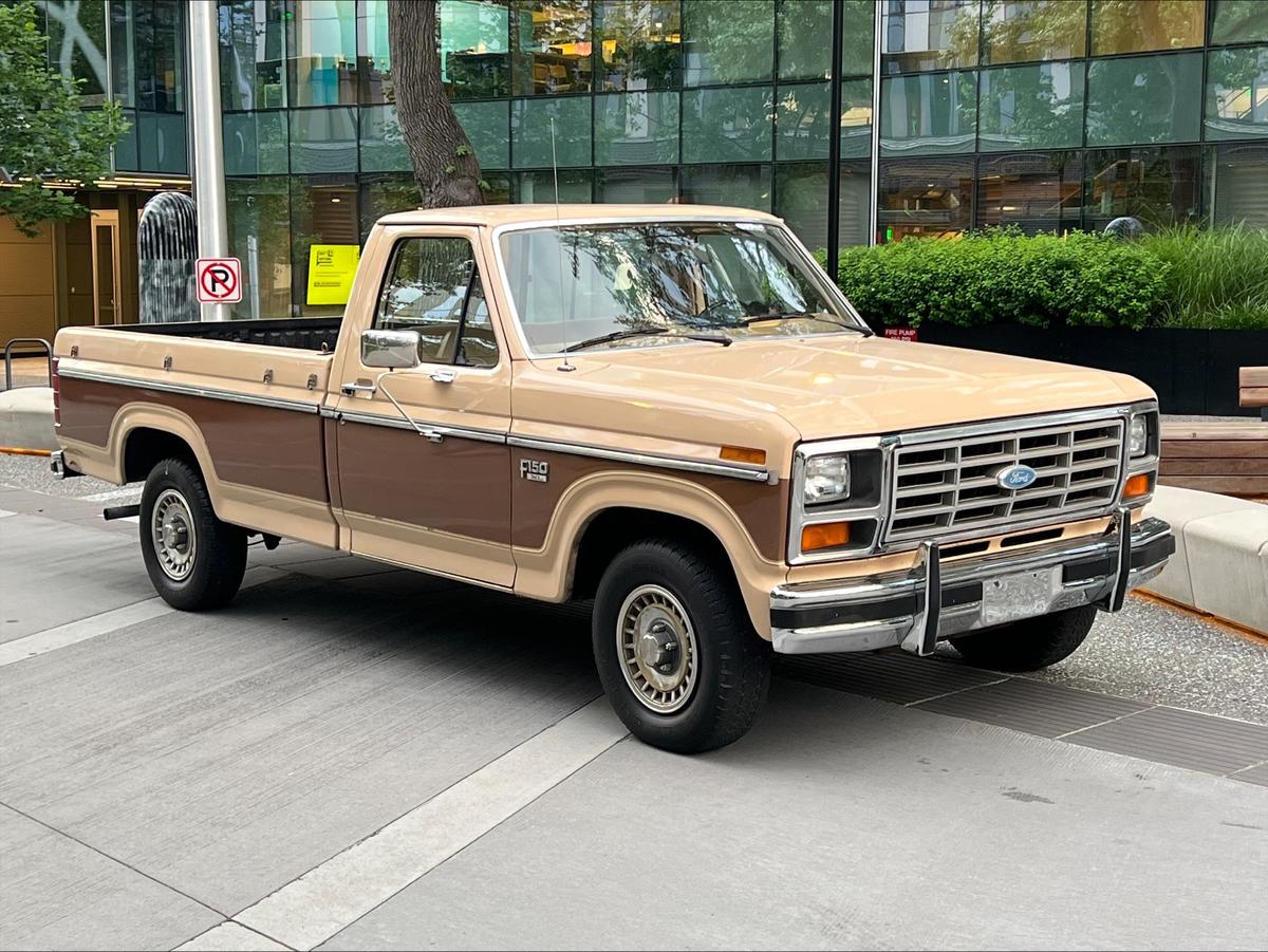 1985 Ford F-150 XL Pickup