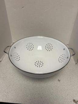 Chantal Tea Kettle, Large Metal Colander