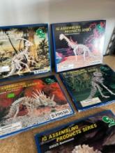 IQ assembling product series dinosaurs books