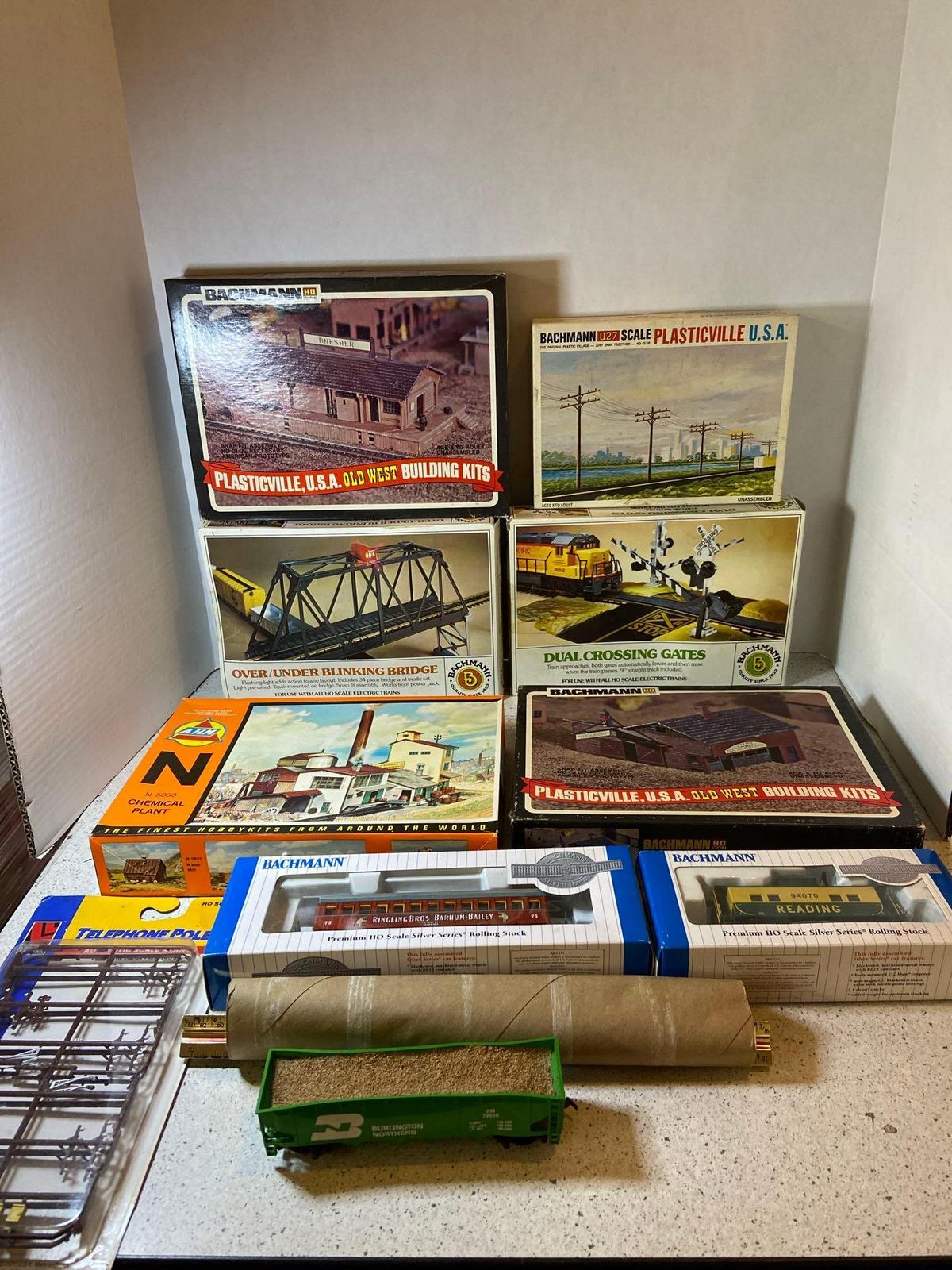 Model train accessories kits cars rails and more