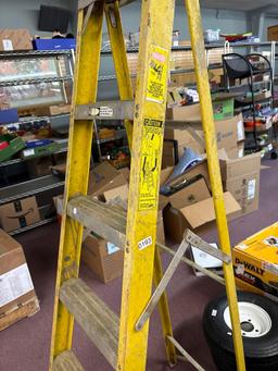 6 foot fiberglass step ladder