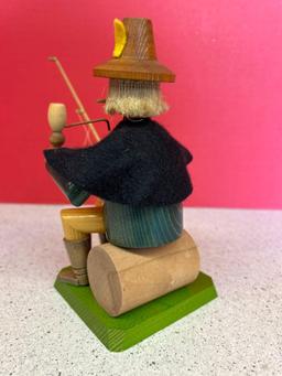 erzgebirgische German incense smoker fisherman new old stock