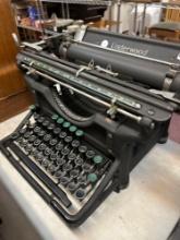 vintage Underwood standard typewriter nice condition