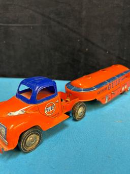 vintage Gulf motor oils wind up tractor trailer